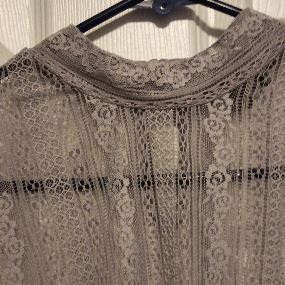 Lace crop top - Picture 3 of 3